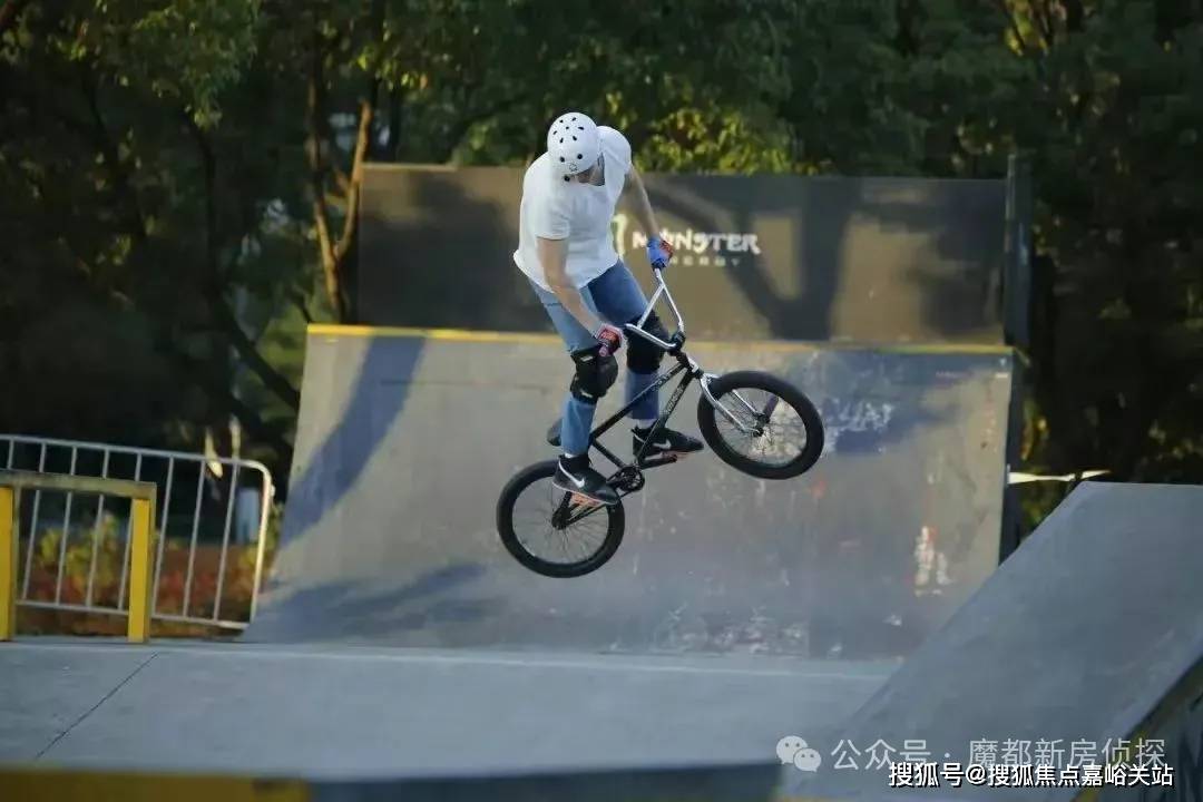 售中心 - 环境户型价格地址楼盘详情配套电话交房时间配套电话交房时间pg电子试玩网站免费建发·海宸 (售楼处) 首页 - 建发·海宸销(图15)